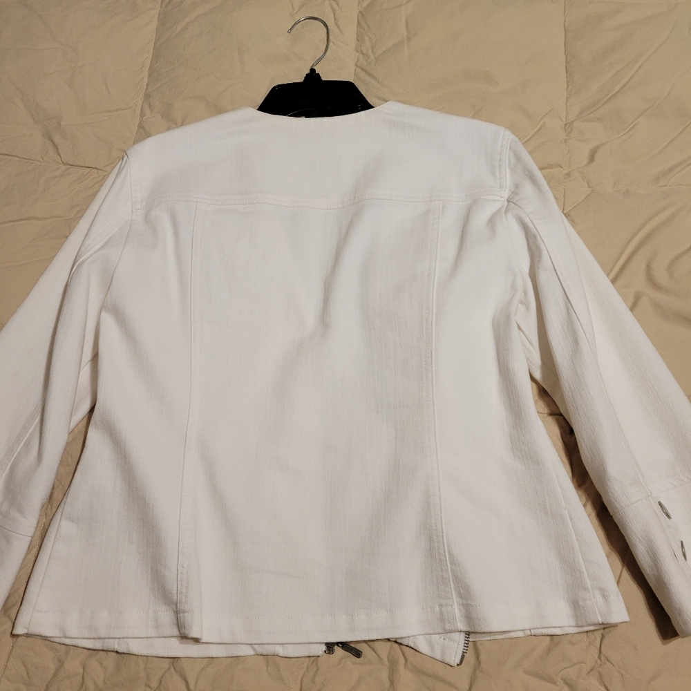 Ruby Rd. Woman's Studded White Jean jacket Blazer two sizes available 12 and 10 - Picture 15 of 16